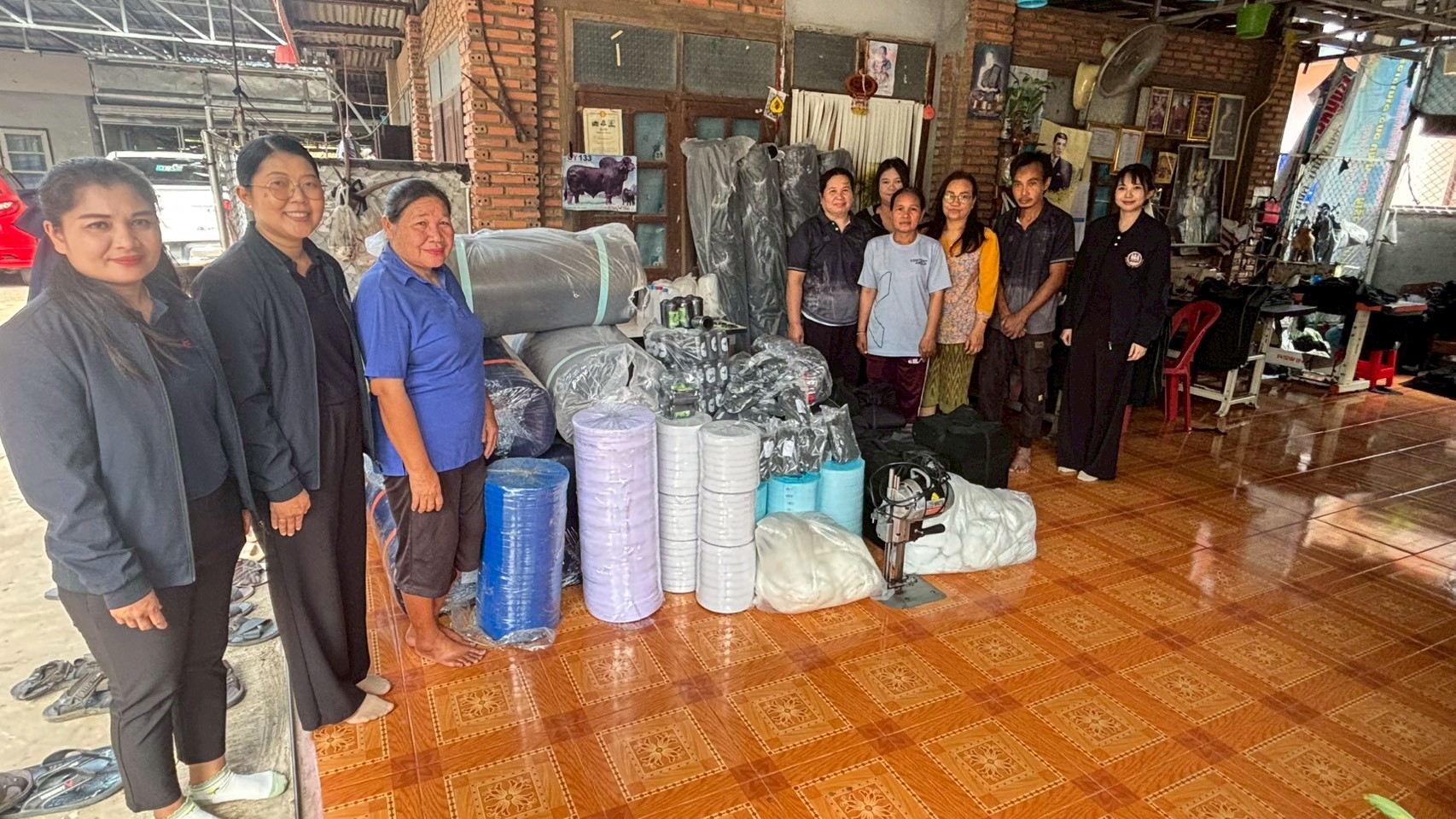 การลงพื้นที่ตรวจติดตามการใช้เงินตามวัตถุประสงค์ของกลุ่มผู้รับงานไปทำที่บ้าน