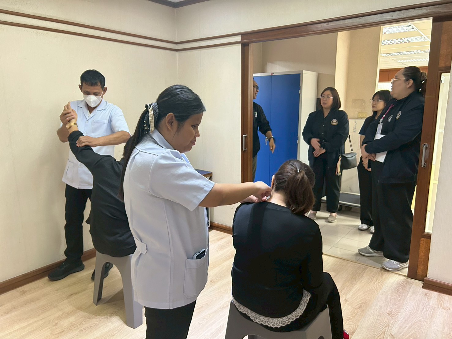 เจ้าหน้าที่สำนักงานจัดหางานกรุงเทพมหานครพื้นที่ 6 ลงพื้นที่ตรวจสอบการให้สิทธิและขอรับสิทธิตาม ม.35