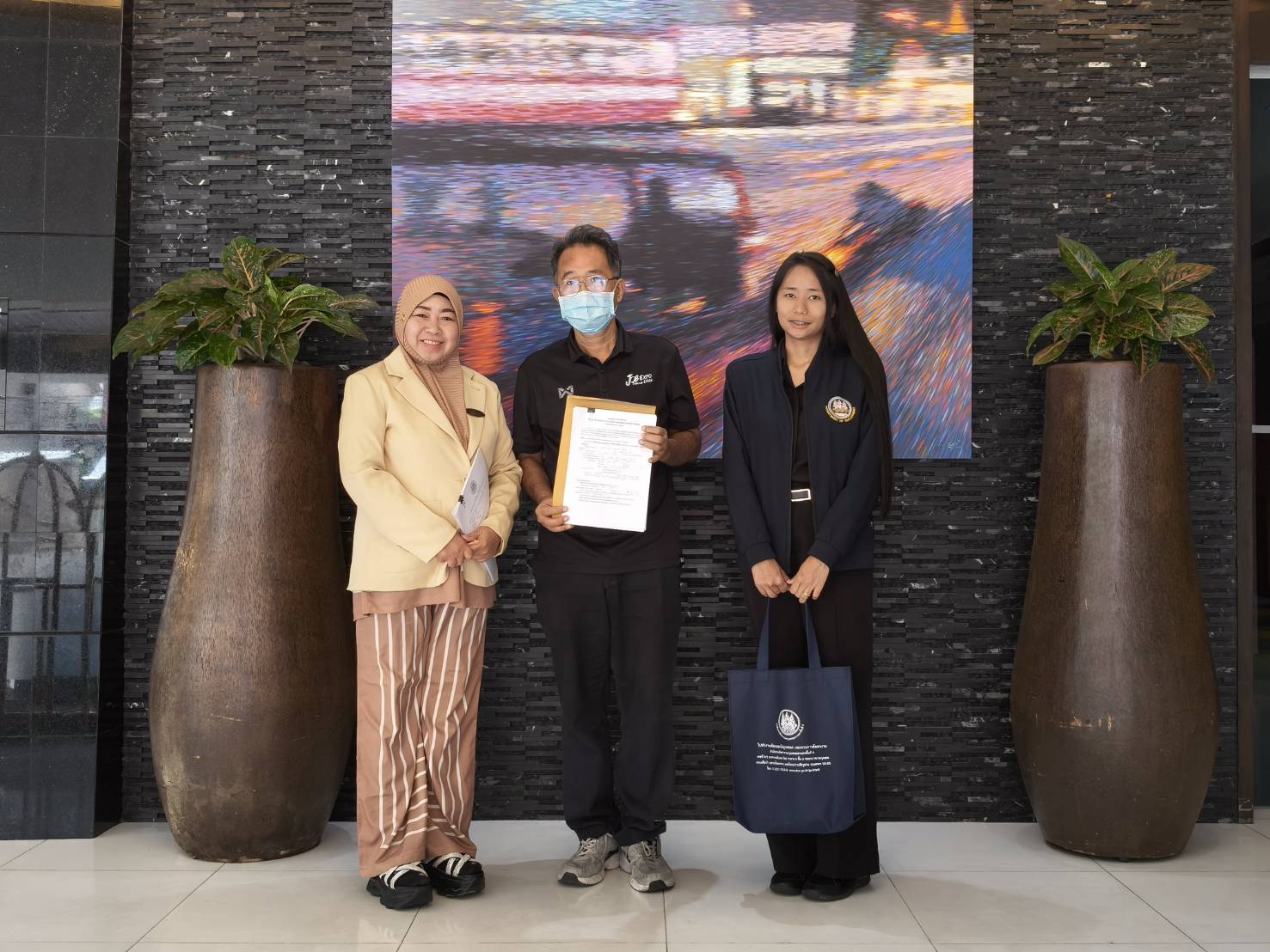 เจ้าหน้าที่ฝ่ายส่งเสริมการมีงานทำดำเนินกิจกรรมจัดหางานเชิงรุก ประชาสัมพันธ์แพลตฟอร์ม“ไทยมีงานทำ”