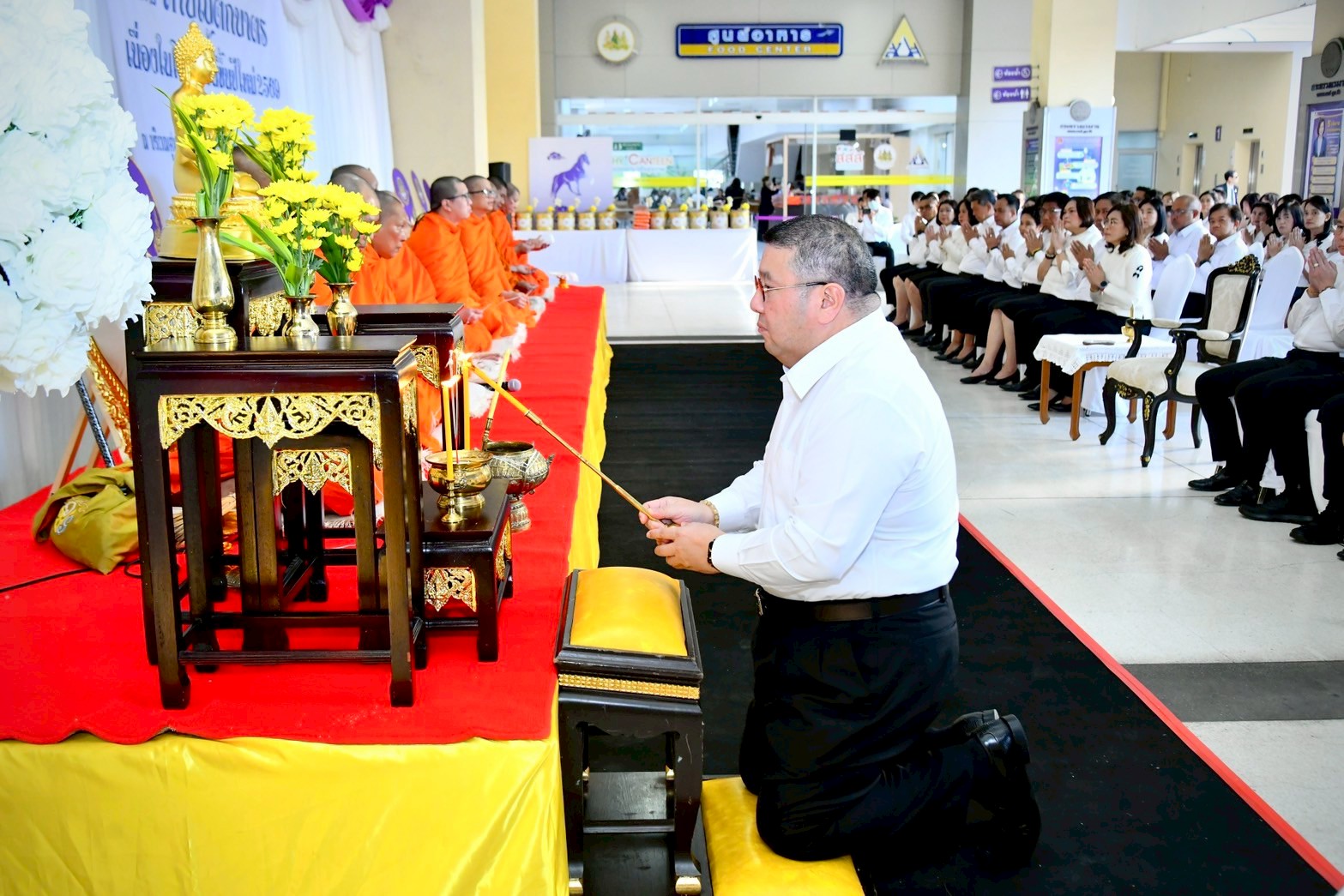 อธิบดีกรมการจัดหางาน ร่วมพิธีทำบุญตักบาตรเนื่องในโอกาสวันขึ้นปีใหม่ พ.ศ. 2569
