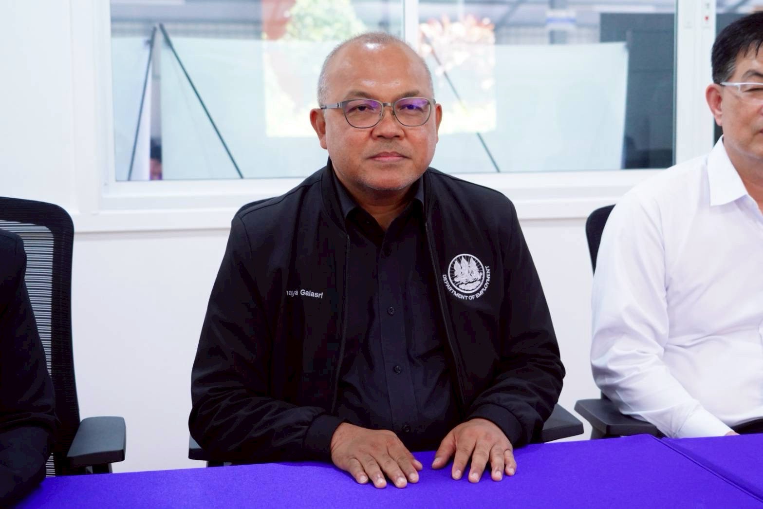 ผู้ตรวจราชการกรม กรมการจัดหางาน ให้การต้อนรับนายจ้างบริษัท FORMOSA HEAVY INDUSTRIES CORPORATION