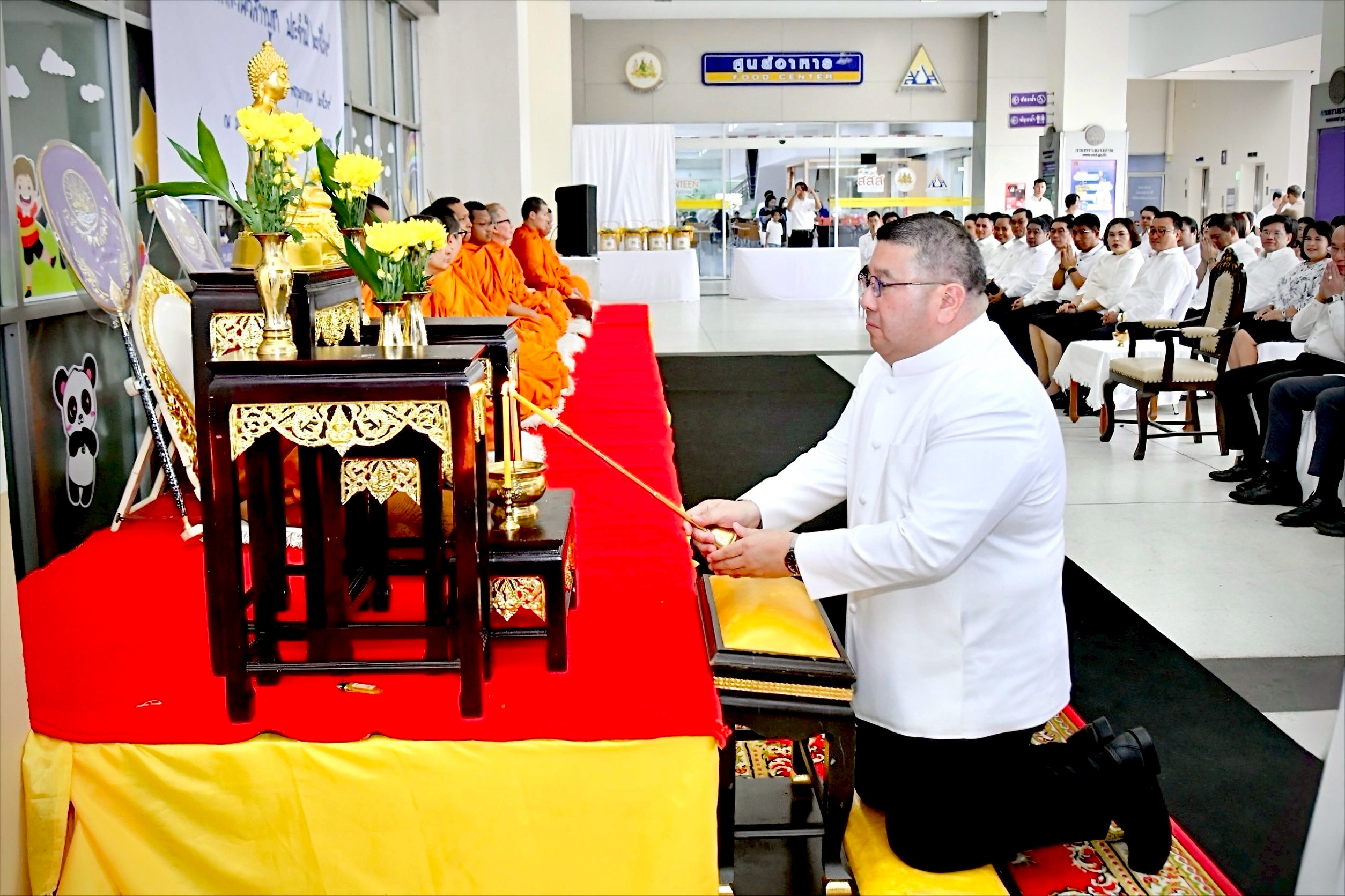 ผู้บริหารกรมการจัดหางาน ร่วมพิธีทำบุญตักบาตรเนื่องในวันวิสาขบูชา ประจำปีพุทธศักราช 2569