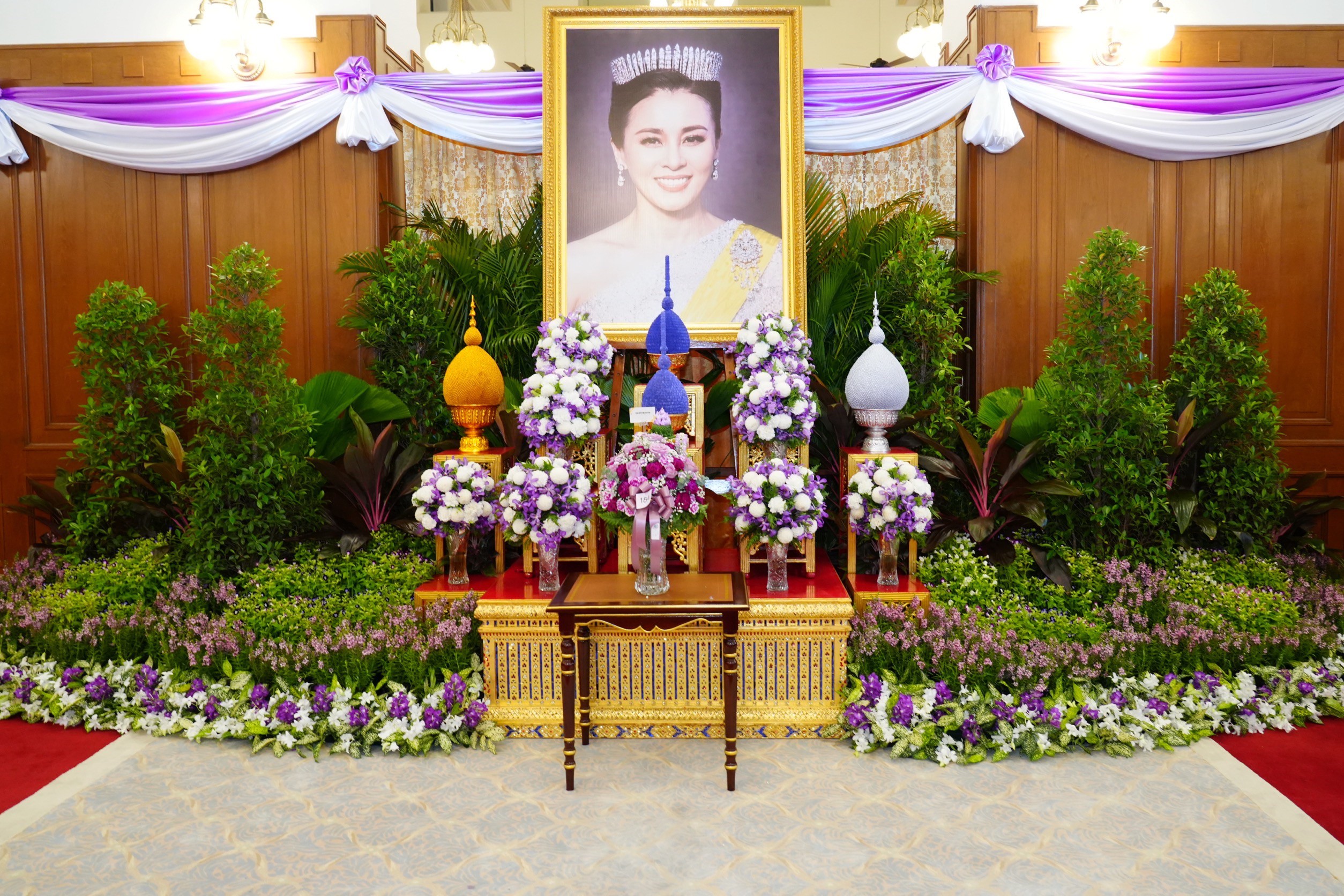อธิบดีกรมการจัดหางาน ร่วมลงนามถวายพระพรสมเด็จพระนางเจ้าฯ พระบรมราชินี