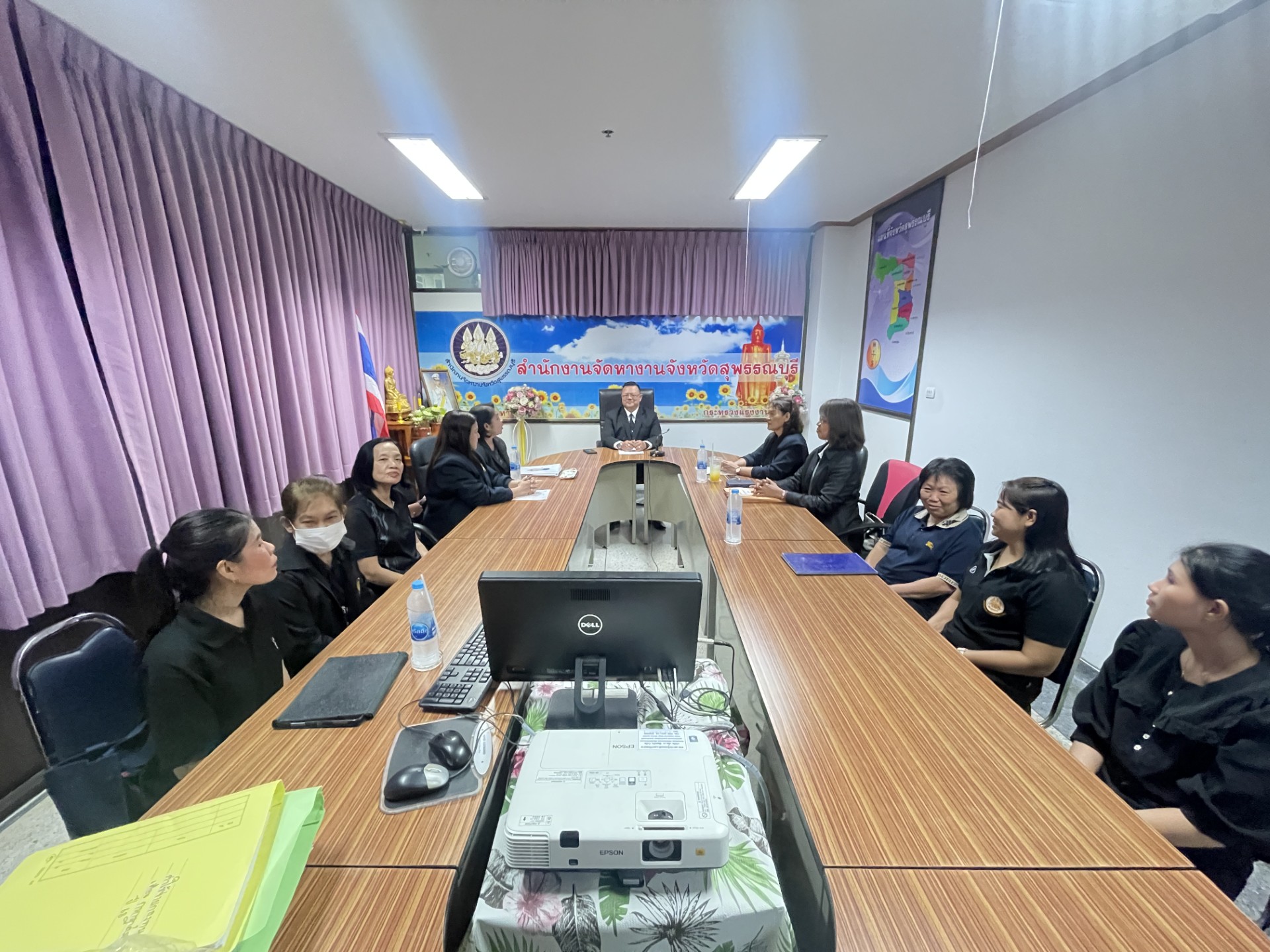 เข้าตรวจสอบการดำเนินงานของสำนักงานจัดหางานจังหวัดสุพรรณบุรี