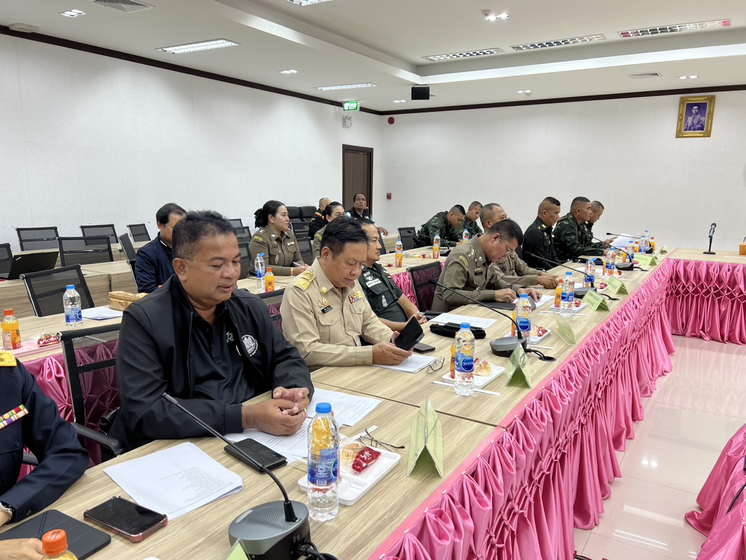 การลงพื้นที่และประชุมติดตามผลการปฏิบัติงานบริเวณด่านพรมแดนบ้านพุน้ำร้อน