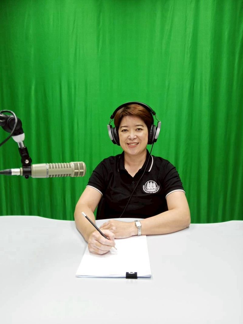 สำนักงานจัดหางานจังหวัดลำปาง จัดรายการวิทยุรายการ “บ่ายเม้าท์ เล่าข่าวจัดหางาน”