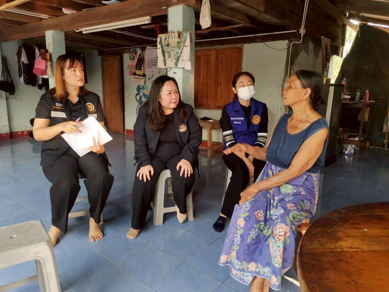 สำนักงานจัดหางานจังหวัดลำปางร่วมกับอำเภอเสริมงาม ลงพื้นที่เยี่ยมญาติแรงงานไทยไปทำงานตะวันออกกลาง