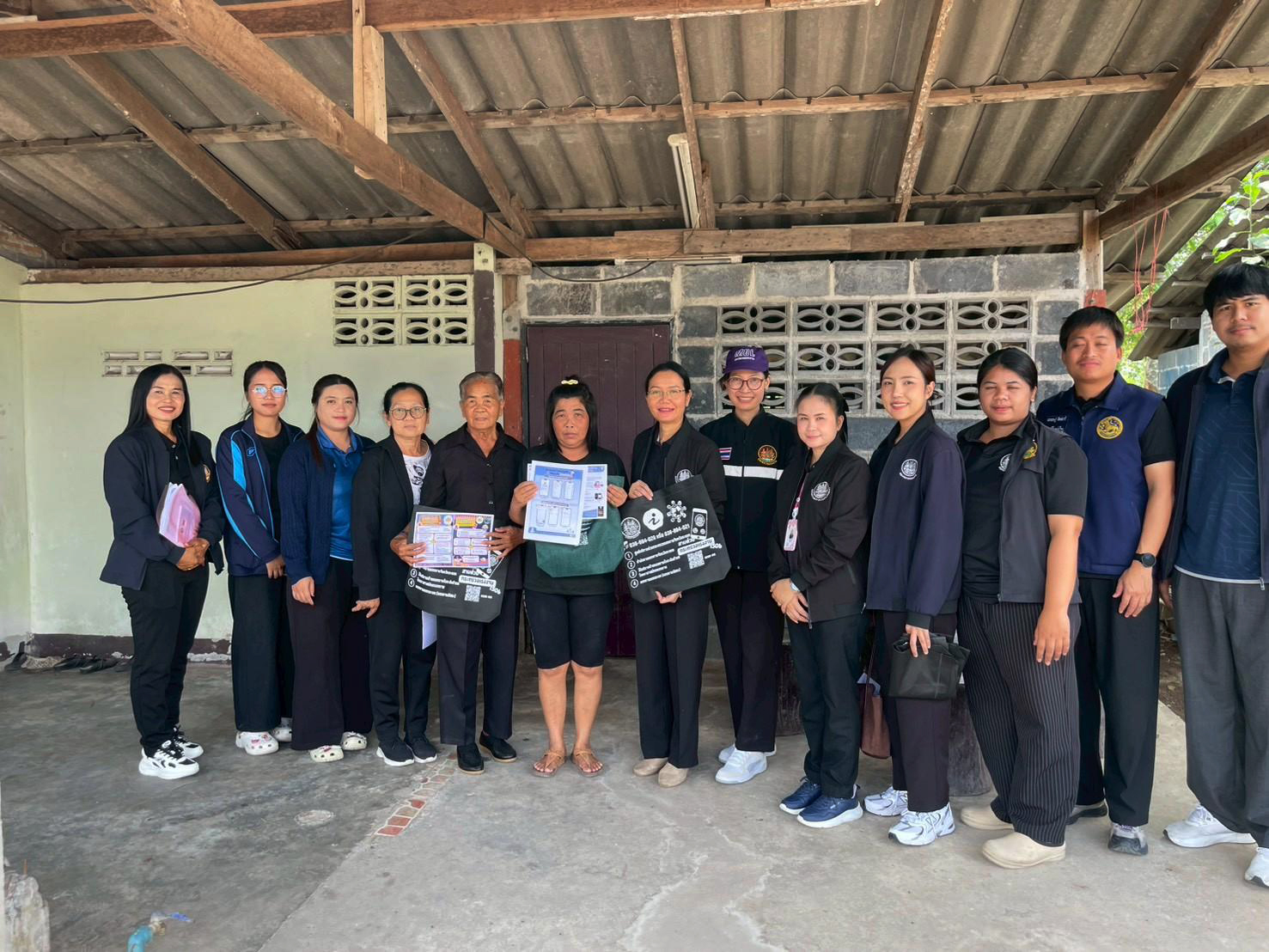 ลงพื้นที่ตรวจเยี่ยมให้กำลังใจกับครอบครัวแรงงานไทยที่ประสบภัยสงครามจากสถานการณ์ความไม่สงบฯ