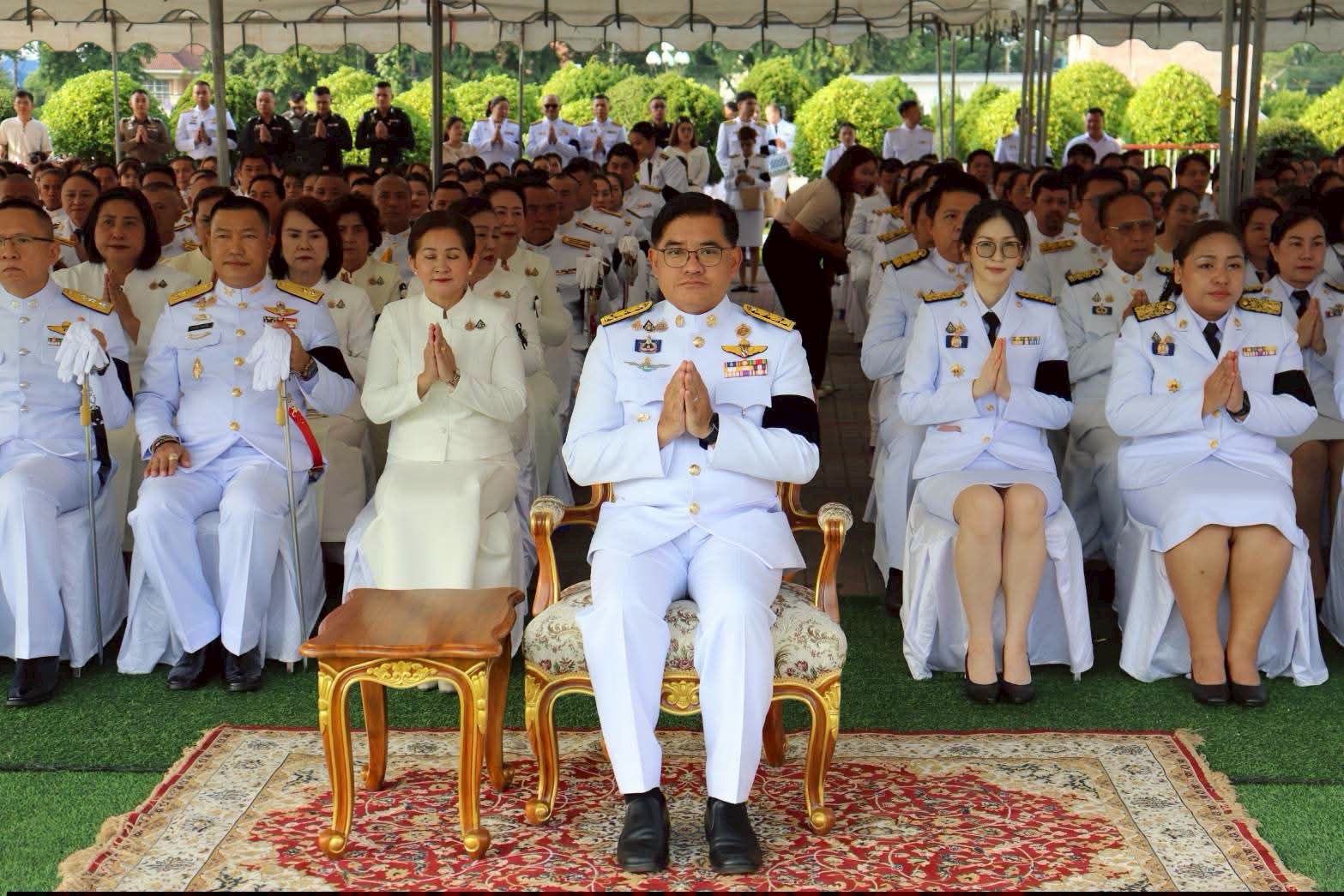 พิธีเจริญพระพุทธมนต์และทำบุญตักบาตรถวายพระราชกุศล เนื่องในโอกาสมหามงคลเฉลิมพระชนมพรรษา