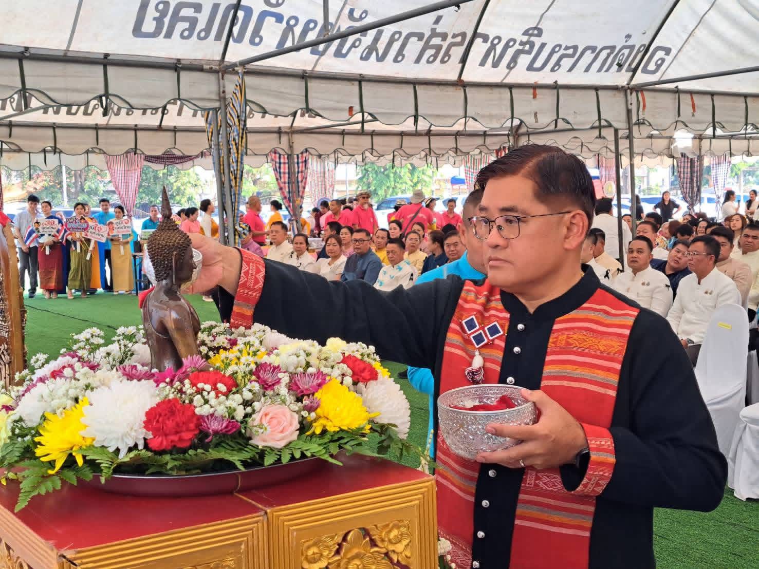 พิธีสรงน้ำพระพุทธรูป และพระสงฆ์ เนื่องในประเพณีสงกรานต์ ประจำปี ๒๕๖๙