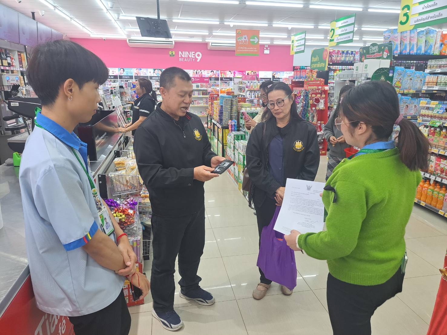 จัดหางานฯ ออกให้บริการเชิงรุก ตรวจเยี่ยมให้คำแนะนำนายจ้าง/สถานประกอบการ อ.คำชะอี อ.หนองสูง และ อ.เมือง จ.มุกดาหาร