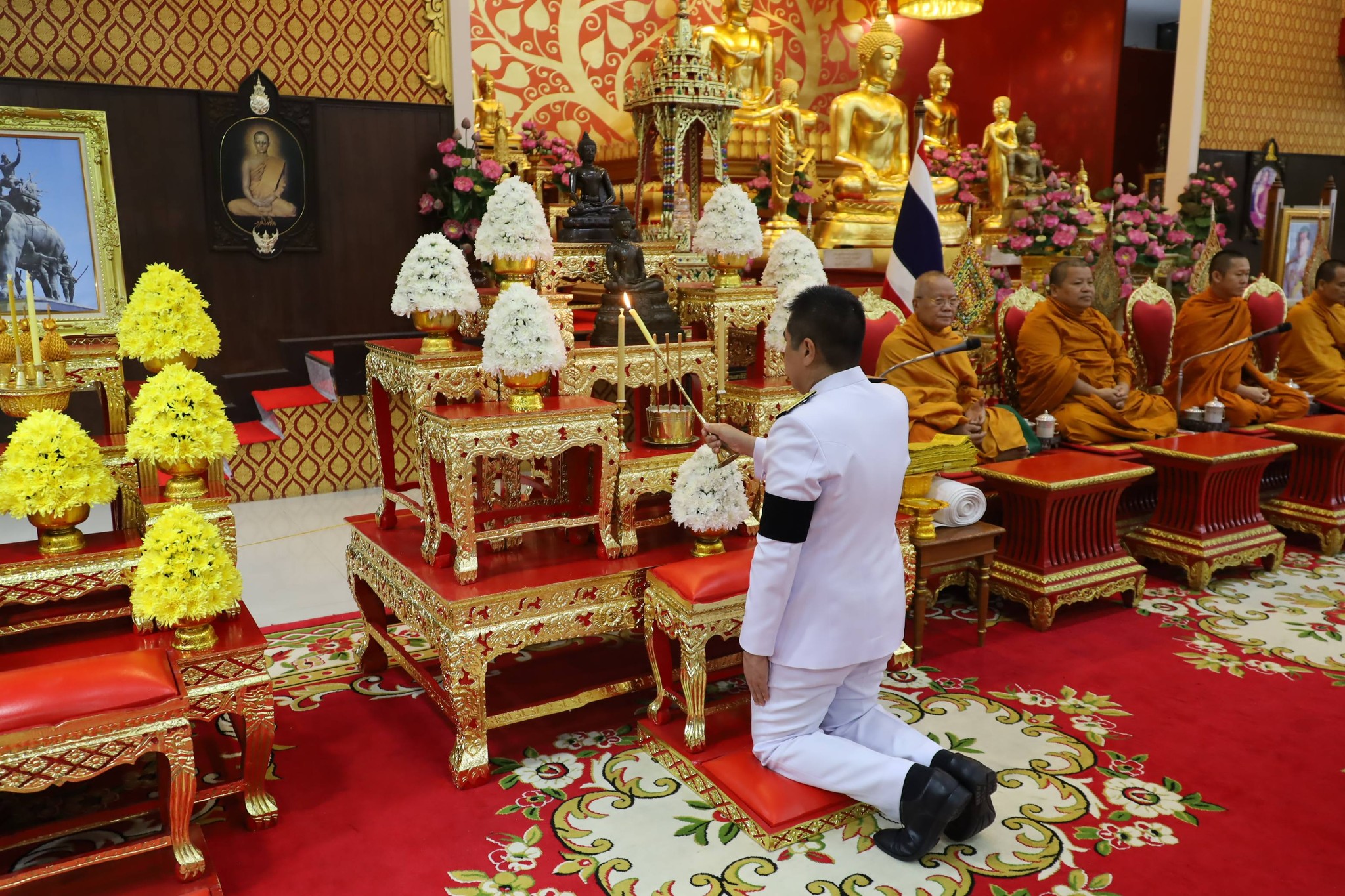 พิธีสวดพระพุทธมนต์และทำบุญตักบาตรถวายพระราชกุศล เนื่องในวันคล้ายวันสวรรคต สมเด็จพระนเรศวรมหาราช