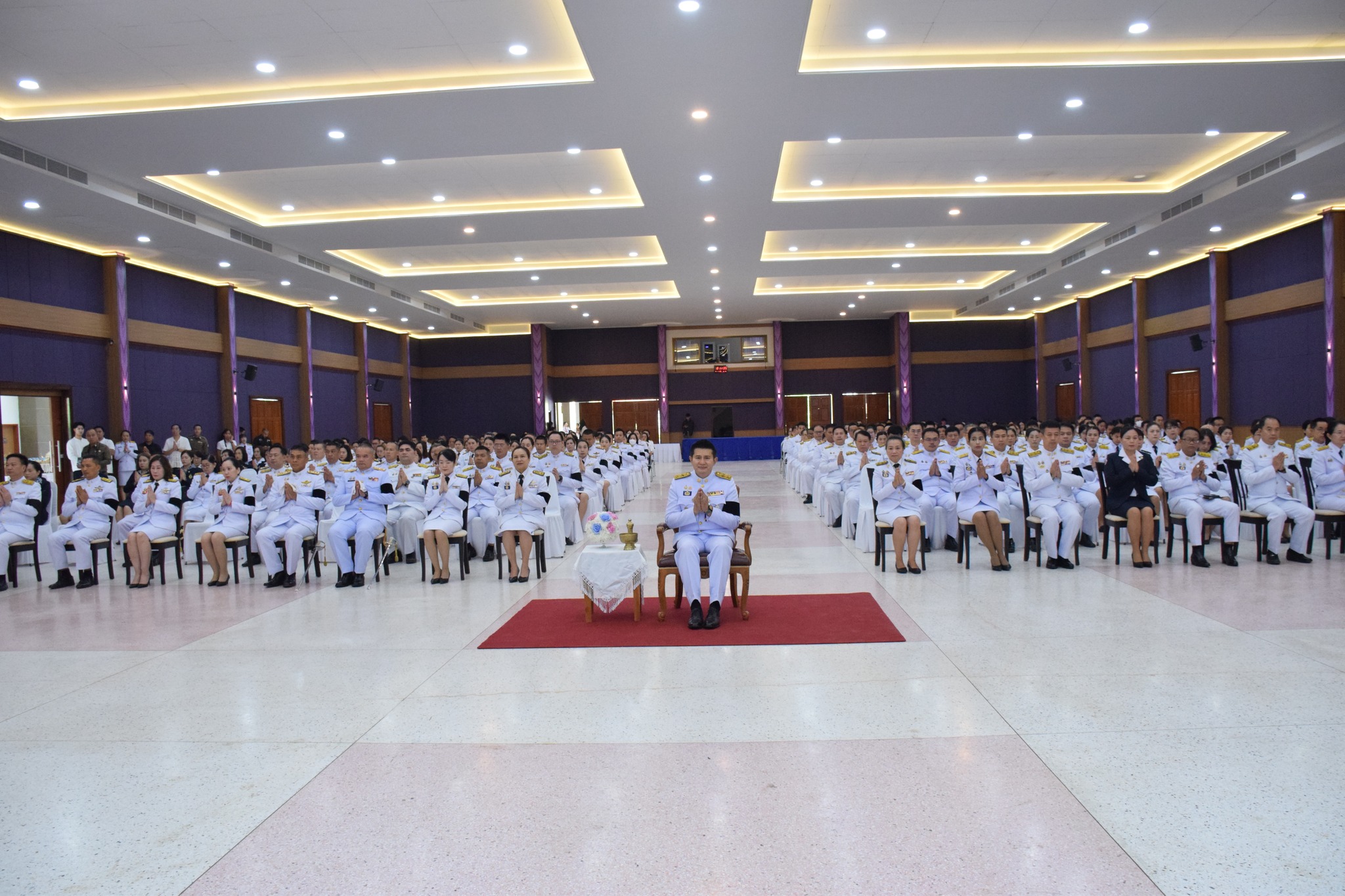 จัดหางานจังหวัดน่าน ร่วมพิธีทำบุญตักบาตรถวายพระราชกุศล