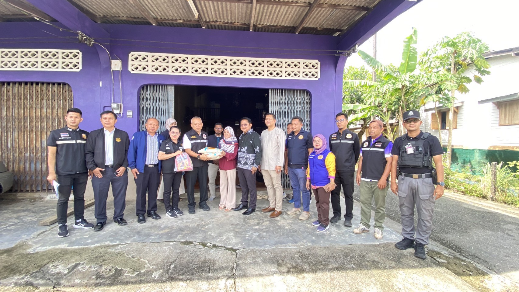 ลงพื้นที่เยียมเยือนให้กำลังใจครอบครัวผู้ได้รับ ผลกระทบจากสถานการณ์ความไม่สงบในภูมิภาคตะวันออกกลาง