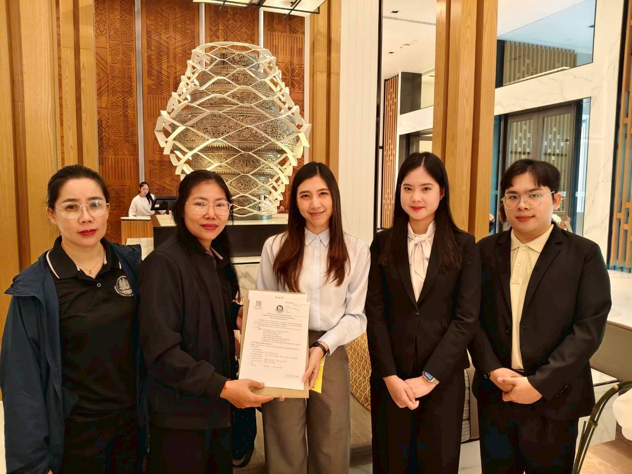 ลงพื้นที่สำรวจเก็บข้อมูลและสัมภาษณ์ผู้บริหารสถานประกอบการ กลุ่มคนทำงาน