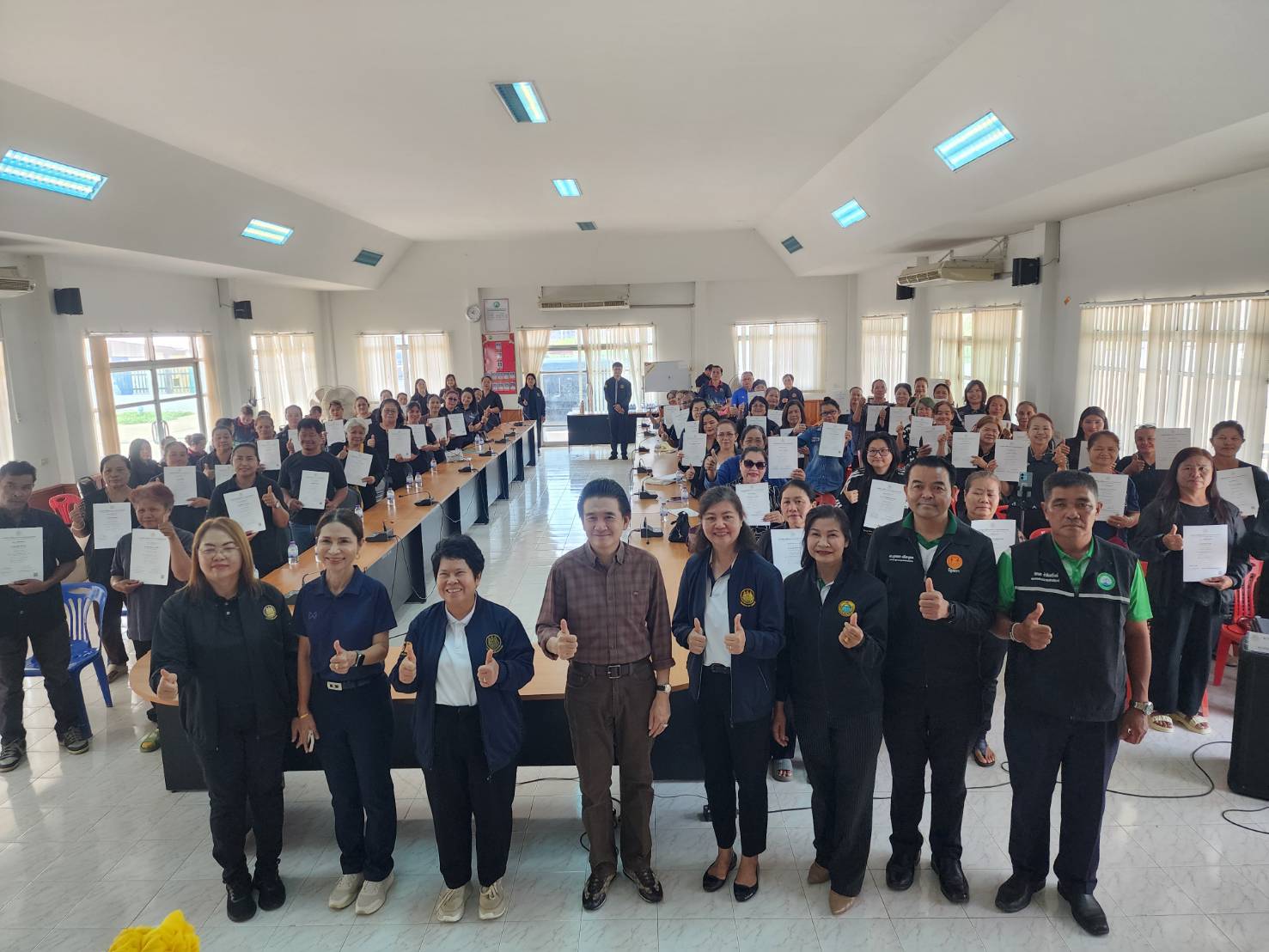 ร่วมเป็นเกียรติในพิธีมอบเครื่องมือพื้นฐานชุดการฝึก