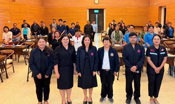 เข้าร่วมเป็นเกียรติ ในพิธีเปิดและ เป็นวิทยากรบรรยาย เรื่อง การส่งเสริมอาชีพให้แก่คนพิการ