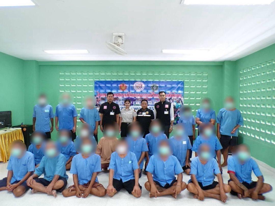 วิทยากรบรรยายให้ความรู้ในโครงการพัฒนาคุณภาพชีวิตผู้ต้องขังพิการ