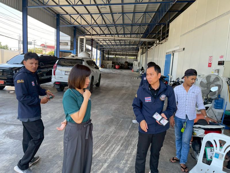 เจ้าหน้าที่ลงพื้นที่ 3 จุดในราชบุรี คุมเข้มแรงงานต่างด้าวและการจ้างงานพบผิดกฎหมาย 2 ราย
