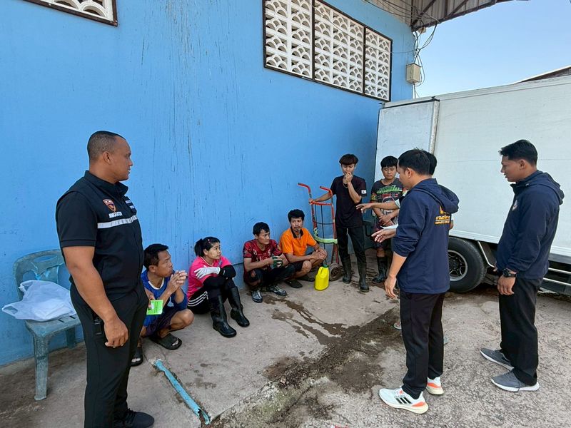 ลงพื้นที่ตรวจสอบการทำงานของคนต่างด้าวโรงชำแหละไก่ ในพื้นที่อำเภอเมืองราชบุรี