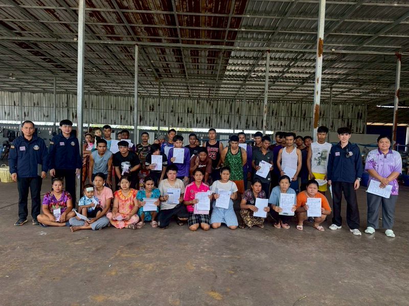 ลงพื้นที่ตรวจ 3 สถานประกอบการกลุ่มเสี่ยงนอมินี พบแรงงานต่างด้าวกว่า 200 ราย และไม่มีใบอนุญาต 1 ราย