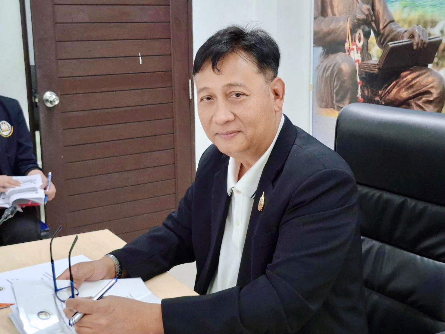 ผู้ตรวจราชการกรม กรมการจัดหางาน ลงพื้นที่จังหวัดระยอง ตรวจติดตามความก้าวหน้าผลการปฏิบัติงาน