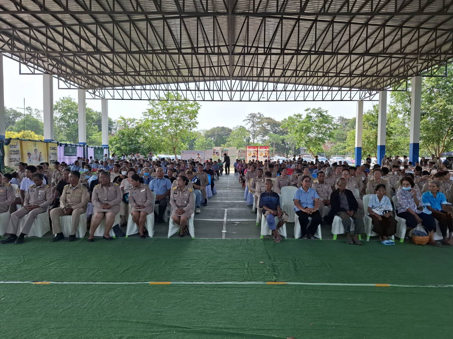 จัดหางานจังหวัดศรีสะเกษ มอบหมายเจ้าหน้าที่เข้าร่วมออกหน่วยบริการจังหวัดเคลื่อนที่