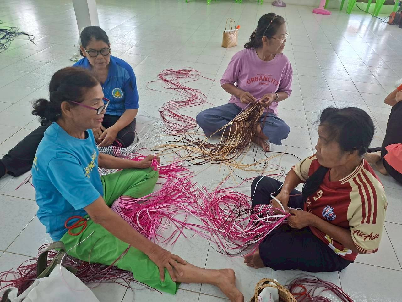 สำนักงานจัดหางานจังหวัดศรีสะเกษ โดย นายสนาม ลำพึงคิด จัดหางานจังหวัดศรีสะเกษ ได้จัดกิจกรรม โครงการสร
