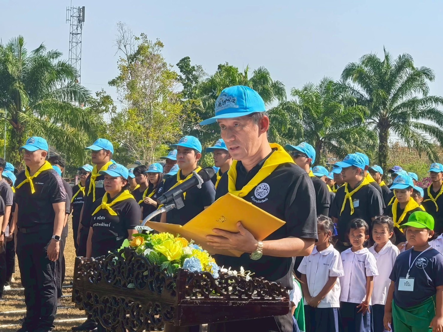 ร่วมกิจกรรมจิตอาสาโครงการหนึ่งความดี ล้านความรัก ภูมิใจภักดิ์พระพันปีหลวง เนื่องในวาระครบ 100 วัน