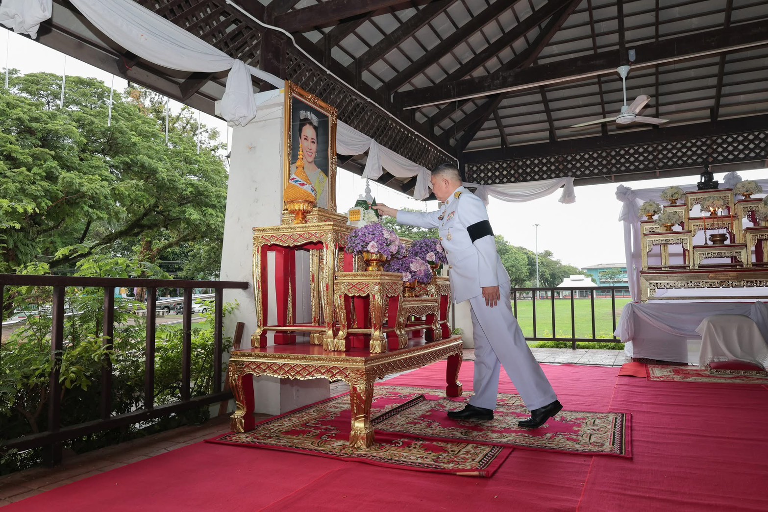 สำนักงานจัดหางานจังหวัดตราด ร่วมพิธีเจริญพระพุทธมนต์และทำบุญตักบาตรถวายพระราชกุศล