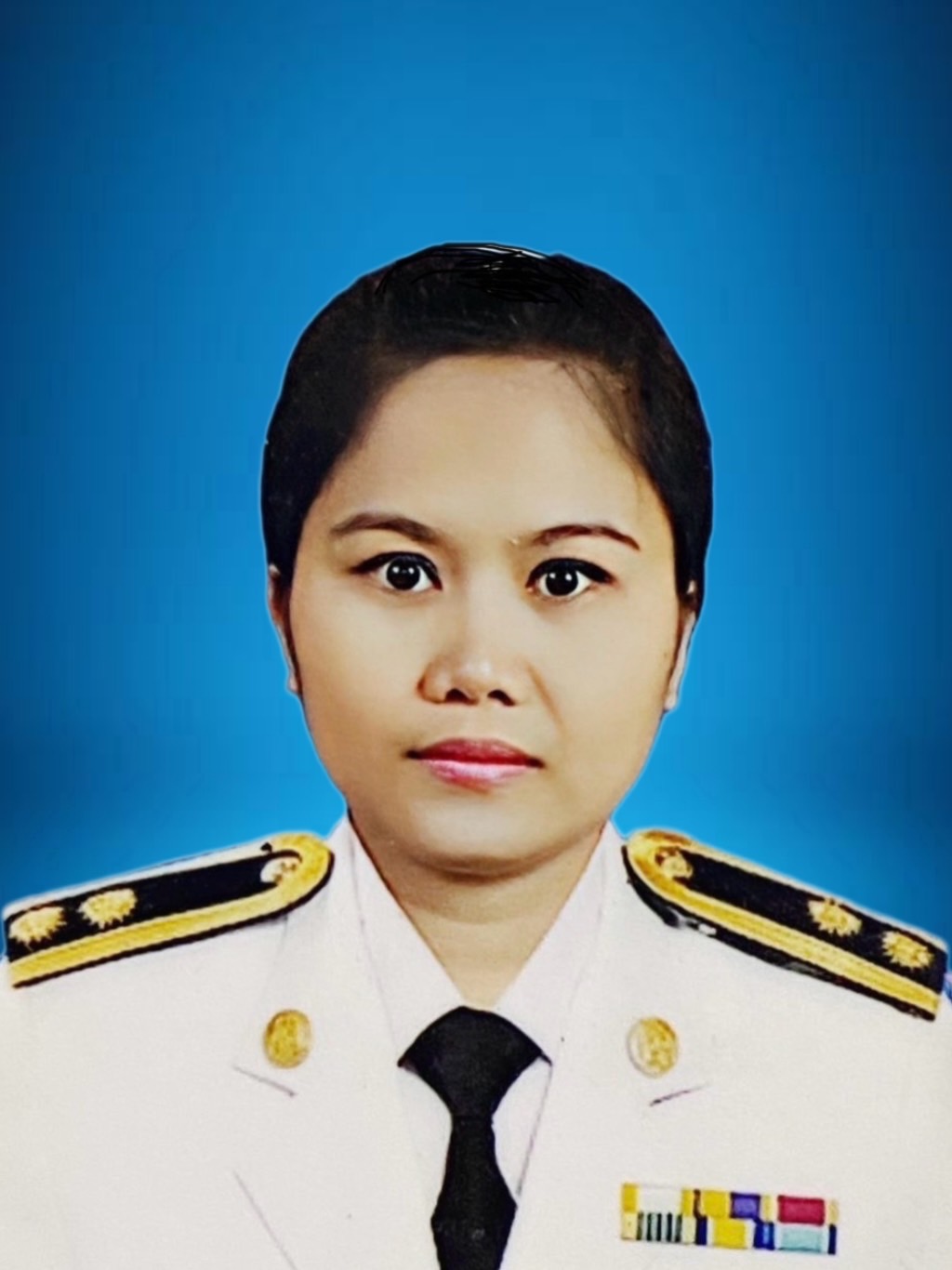 นางณิชนันทน์ ศรีสิริ