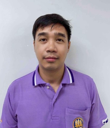 นายประริวัฒน์   นาคาพงษ์