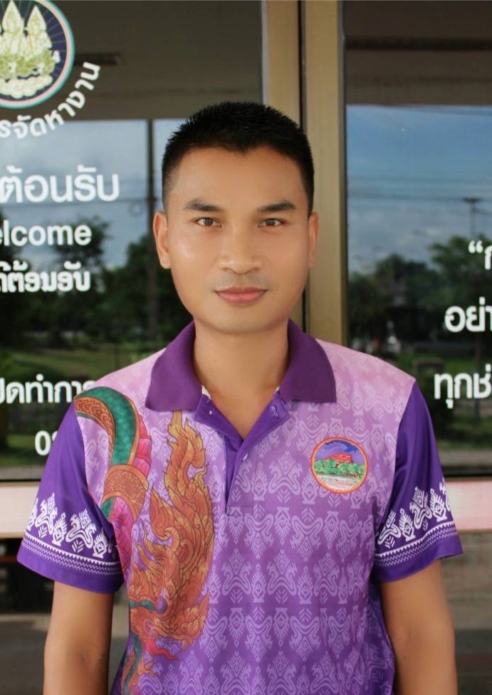 นายวรวุฒิ  เพ็งวงศา