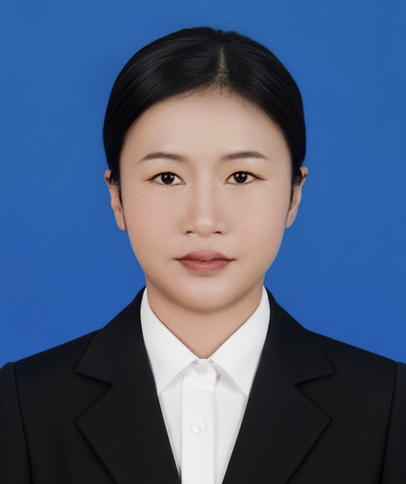 นางสาวทิวาพร  สิทธิธรรม