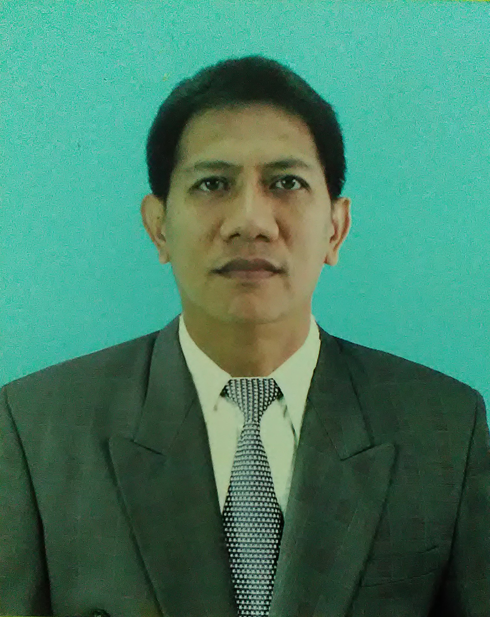 นายโชคชัย เปลี่ยนภักดี 