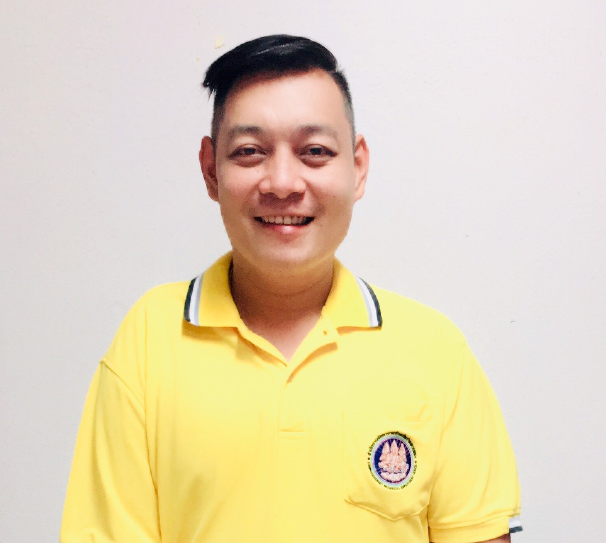 นายยิ่งยศ  ตั้งสุวรรณพงศ์