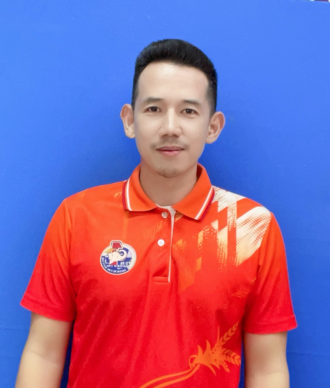 นายปวรปรัชญ์ สีเขียว