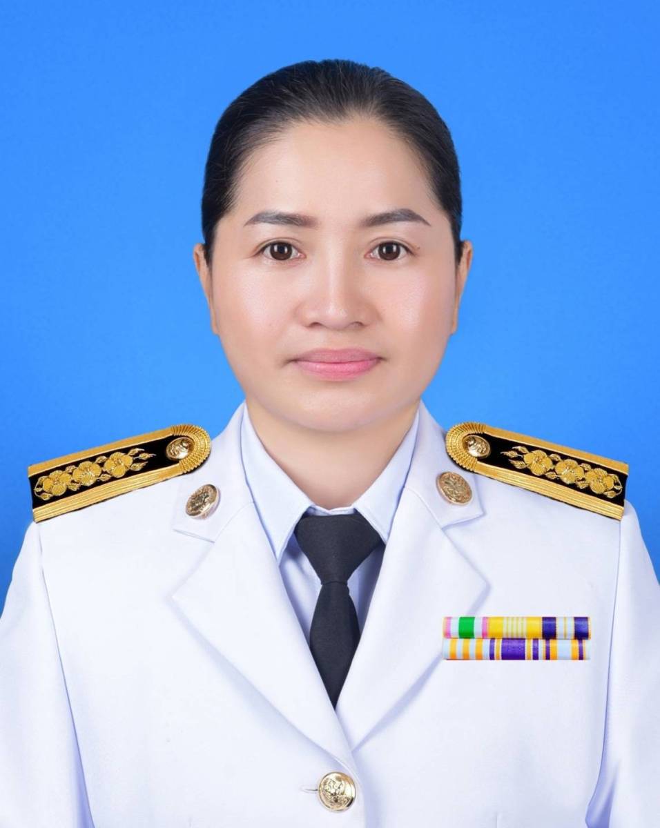 นางสาวกษมา นักหล่อ