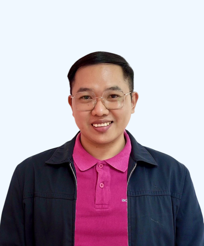 นายนิรุศ นเรวรรณ์