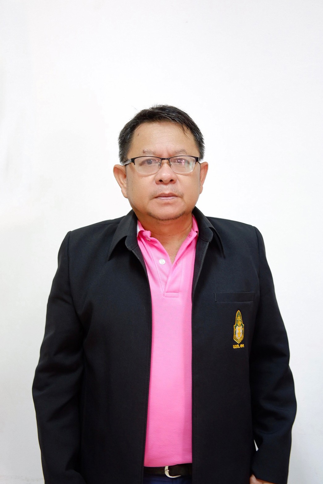 นายนิรุศ นเรวรรณ์