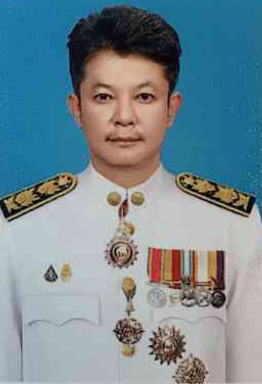 นายประกิจ  อยู่กรุง