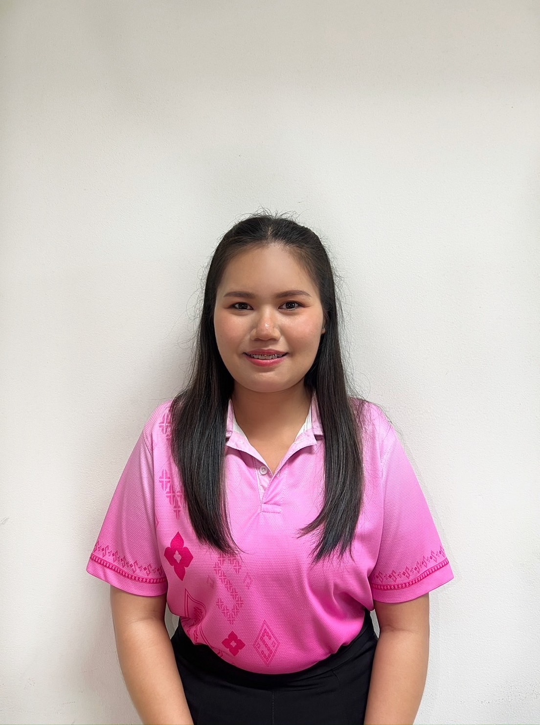 นางนินทนาท์ ศรีจันทร์