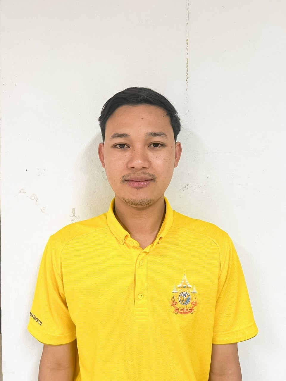 นายสุรเกียรติ ต่างสี