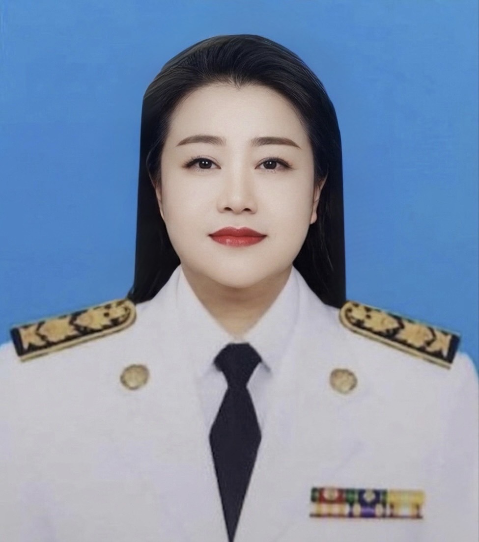 นางสาวหนึ่งนุช บำรุงเกาะ