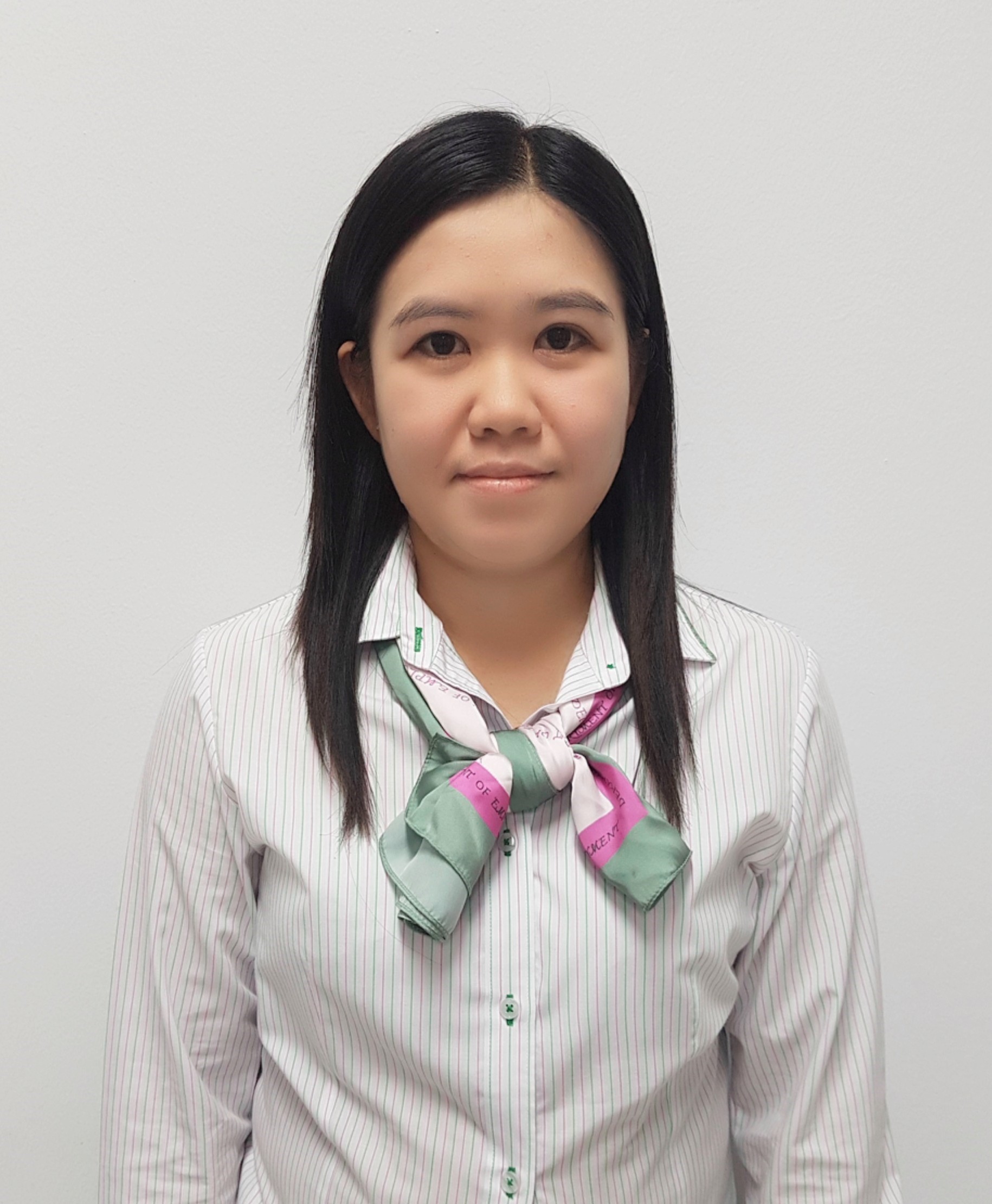 นางนวลละออง  มณีรัตน์