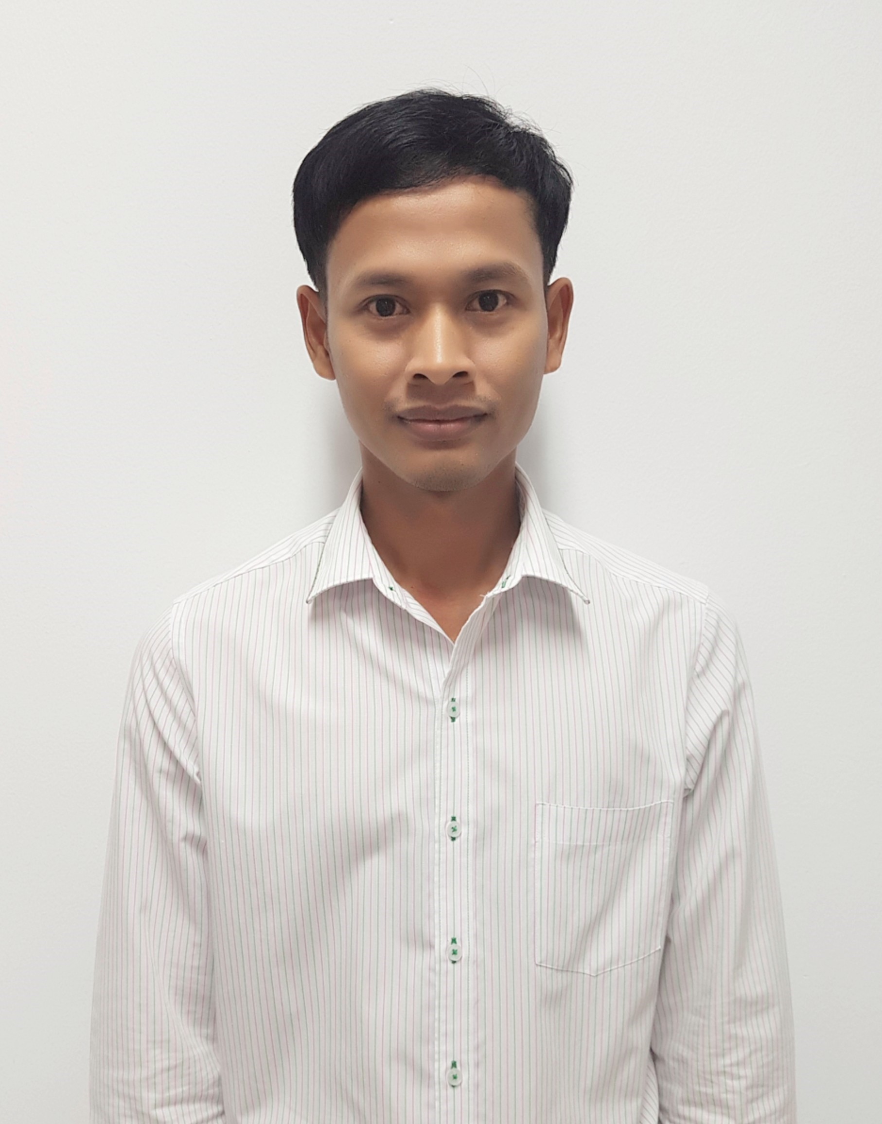 นางนวลละออง  มณีรัตน์