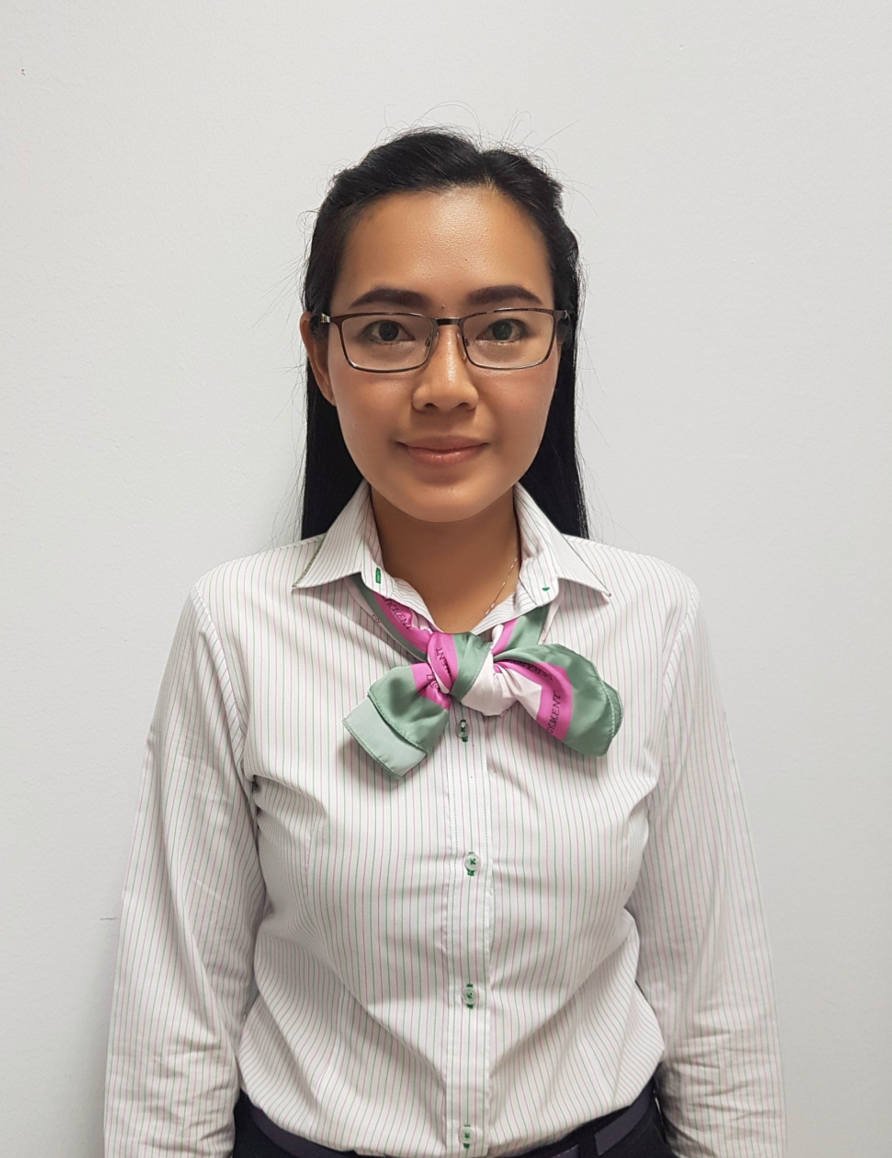 นางนวลละออง  มณีรัตน์