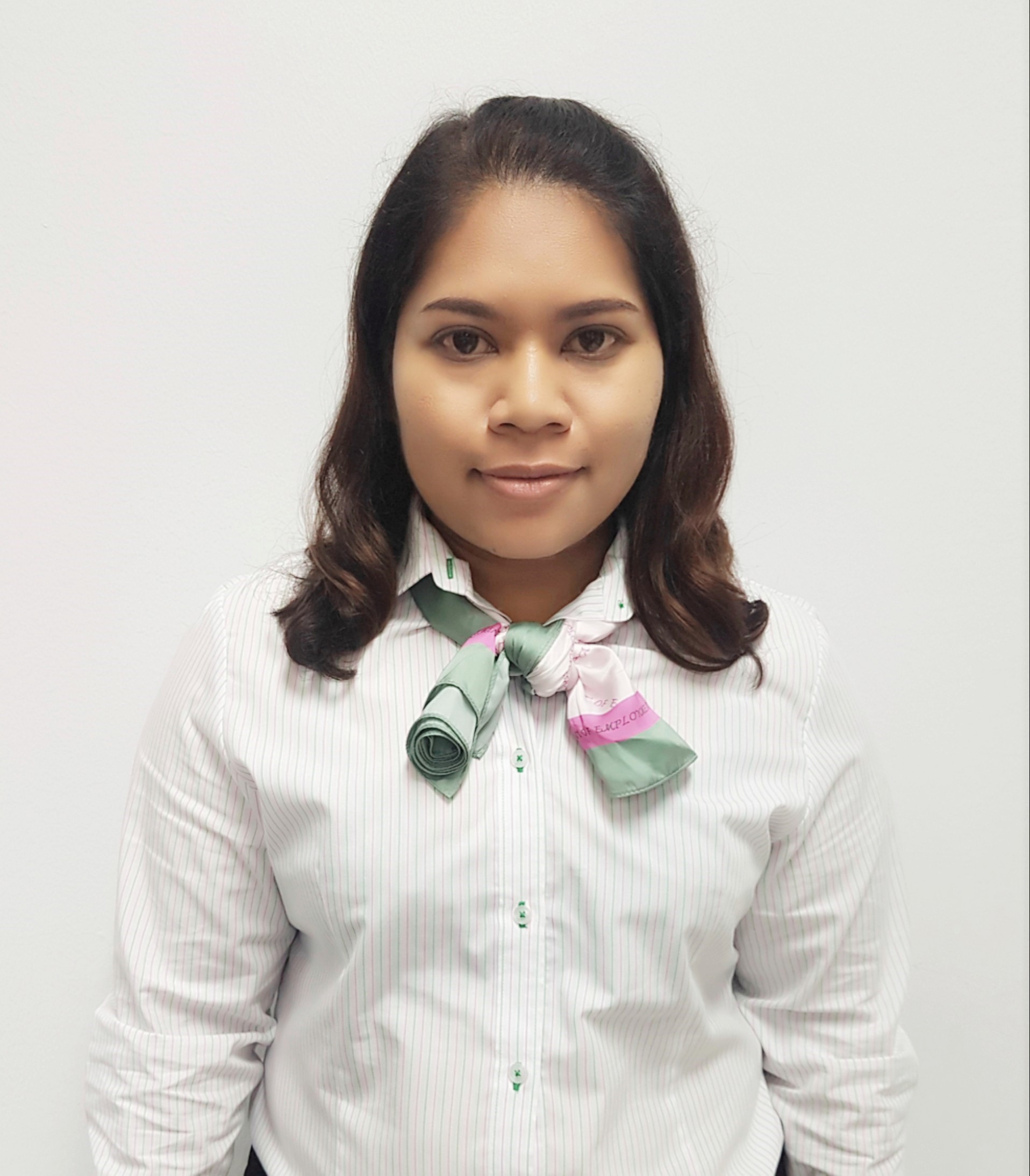 นางนวลละออง  มณีรัตน์