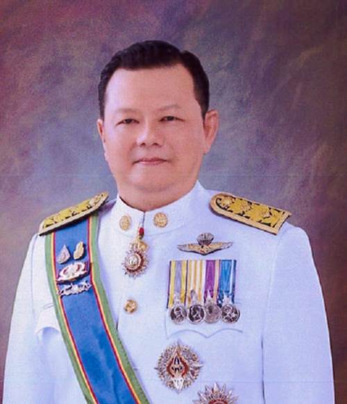 นายวีรเดช พลสวัสดิ์