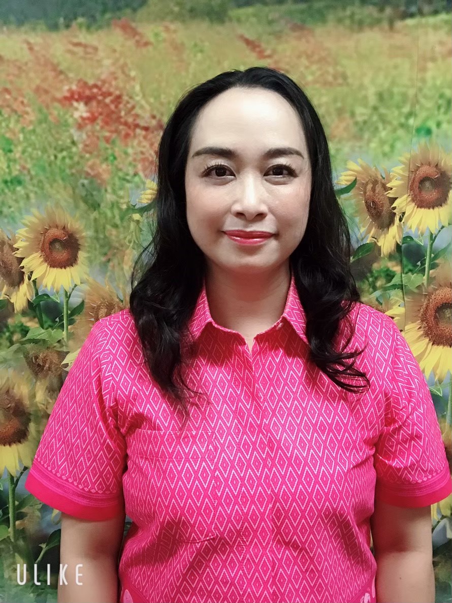 นางสาวเนตรนภา  ยิ้มประเสริฐ